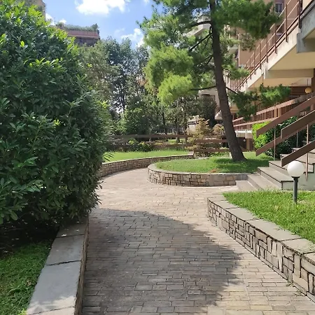 I Della 2 Apartman *